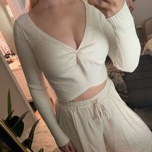 Abercrombie & Fitch Black Ribbed Twist-Front cropped sweater